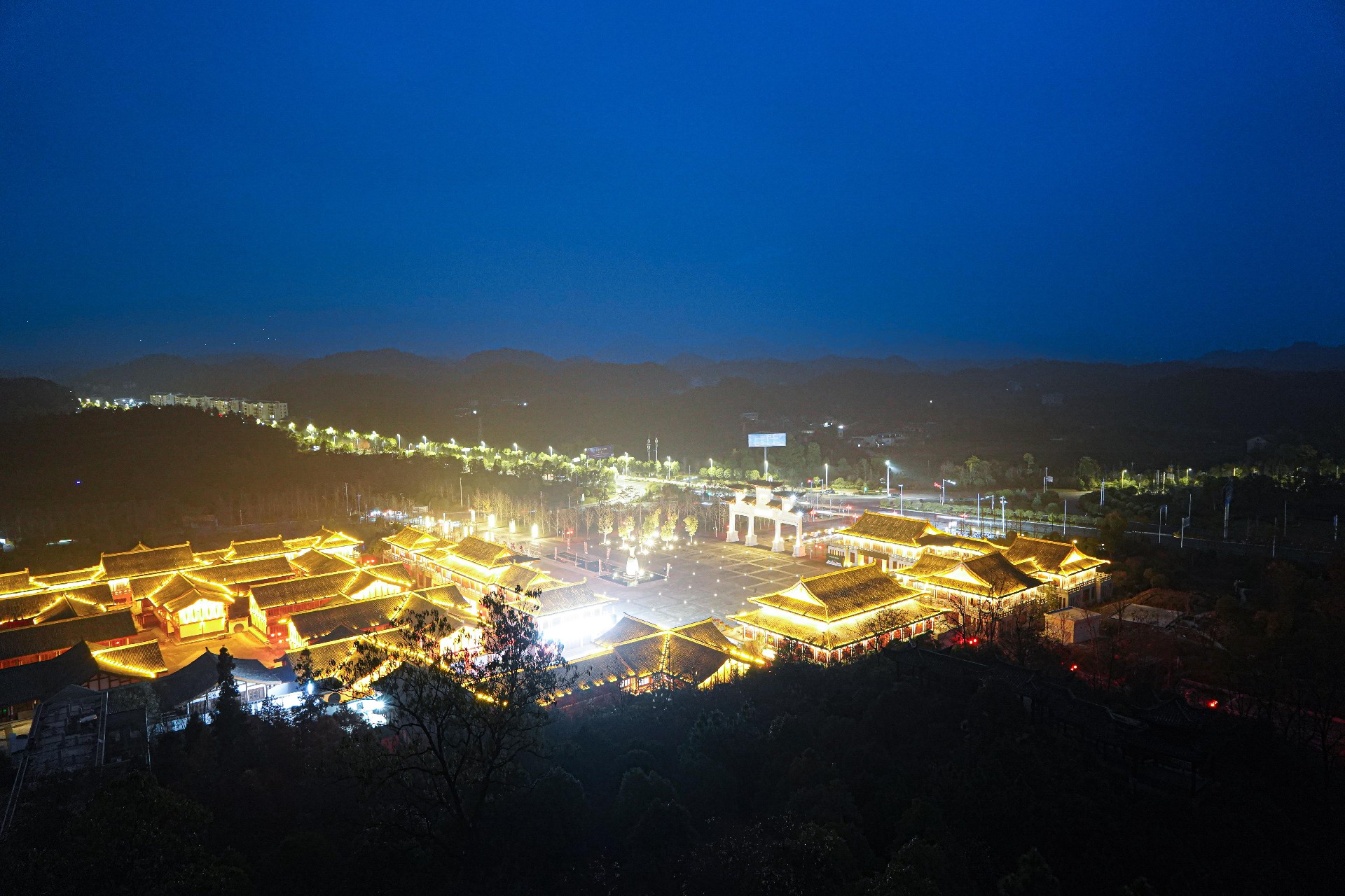 1728726664172412.jpg 3.jpg